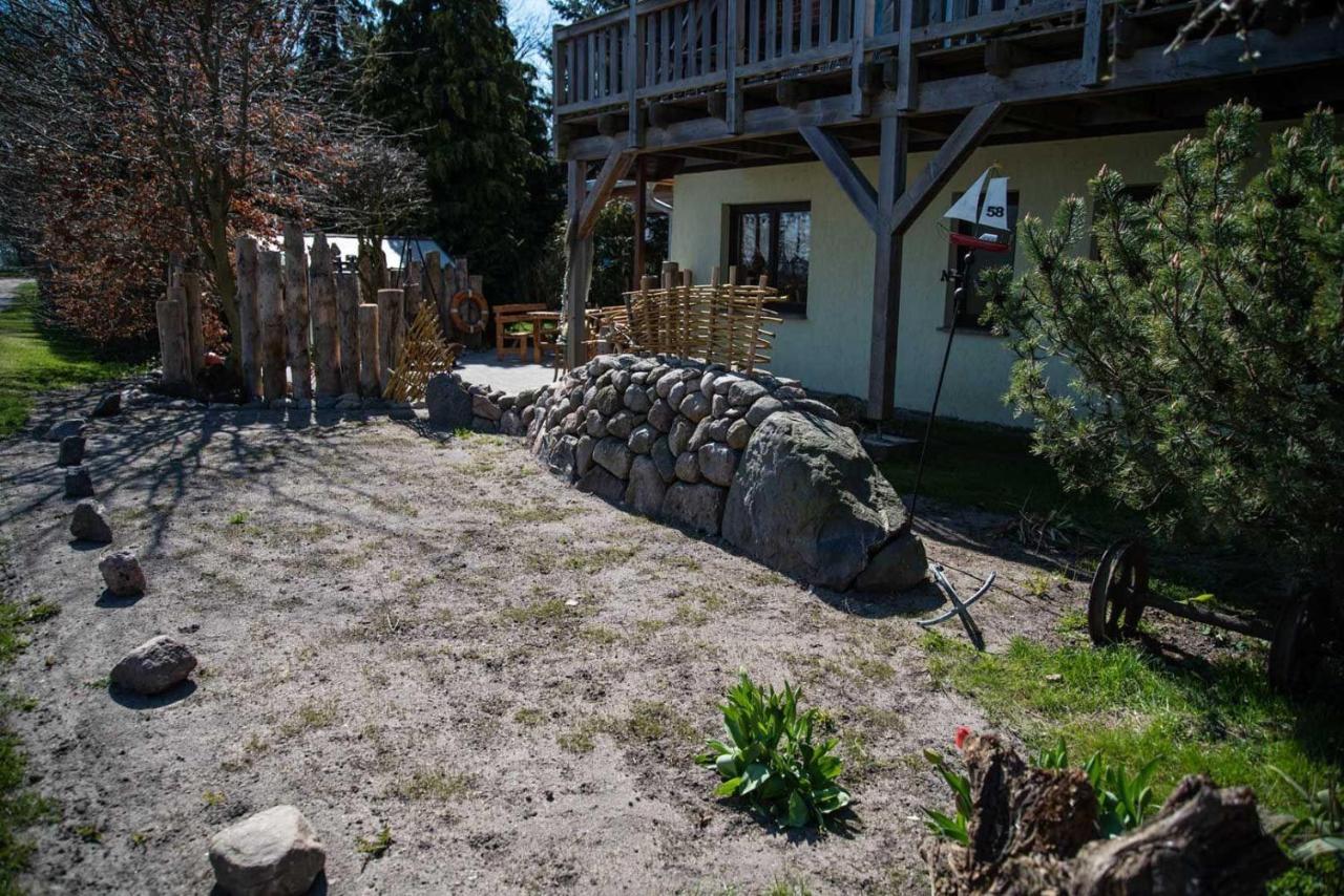 3-R-Ferienwohnung-Fuer-4-Personen-In-Schaprode-Auf-Ruegen-Zi3 Exterior foto